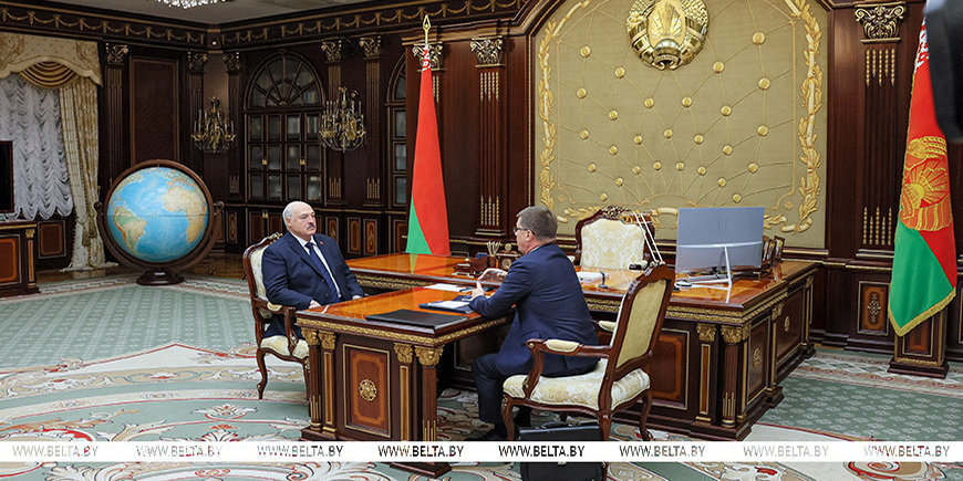 Лукашенко: профсоюзы должны быть мощной базой для поддержания стабильности в белорусском обществе 